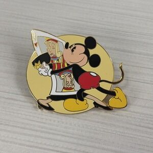 DISNEY AUCTIONS PIN 2005 Mickey Mouse Dancing with Queen - LE 500! - PP #39577
